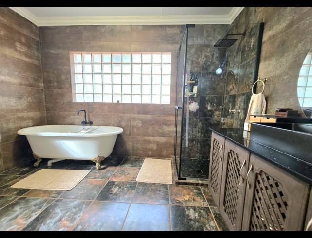 3 BEDROOM HOUSE FOR SALE IN THREE RIVERS PROPER
